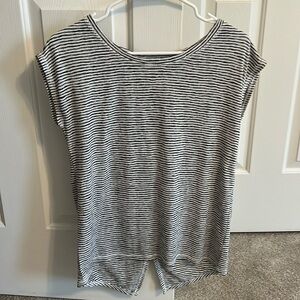 Athleta Womens Breezy Crossback Tee size small